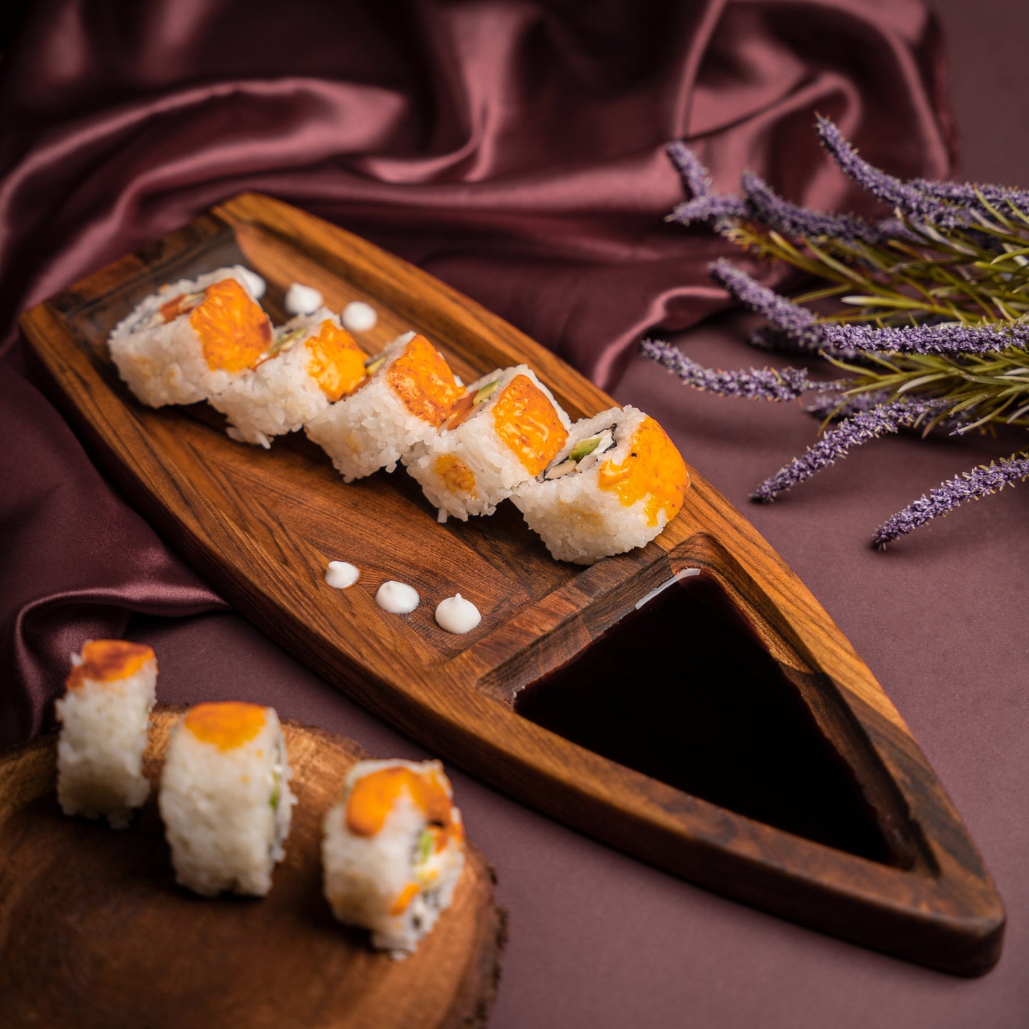 Boat Platter With 2 Dips